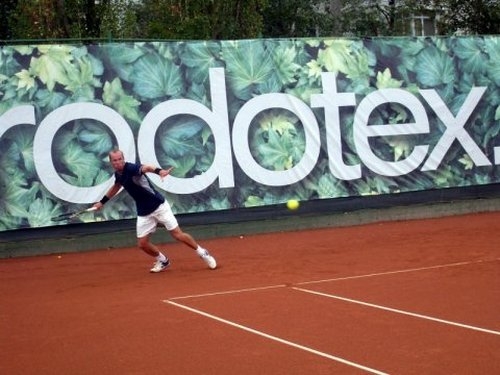 Алексеенко не смог выйти в финал турнира в Кише