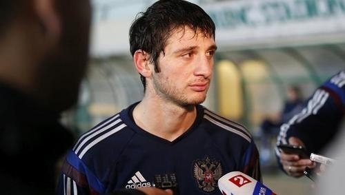 Дзагоев травмировался в матче с Черногорией