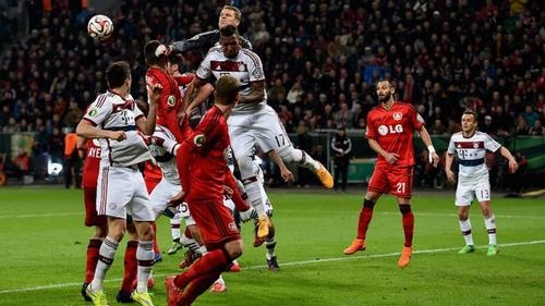 Бавария и Арминия вышли в полуфинал Кубка Германии