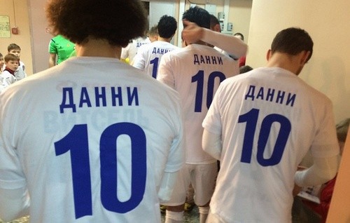 Игроки Зенита вышли на матч в футболках с надписью «Данни»