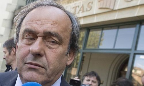 Платини подал в отставку с поста президента УЕФА
