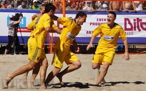 Пляжный футбол: Украина и Россия сразятся в 1/4 финала КЕ!