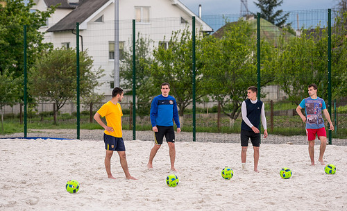 Ивано-франковский Ураган создал команду пляжного футбола