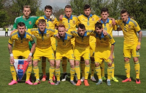 На матч против Грузии вызвано 18 футболистов сборной U-18