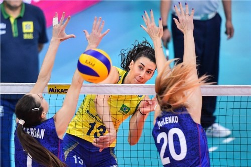 Бразильянки вышли в полуфинал женского Гран-При