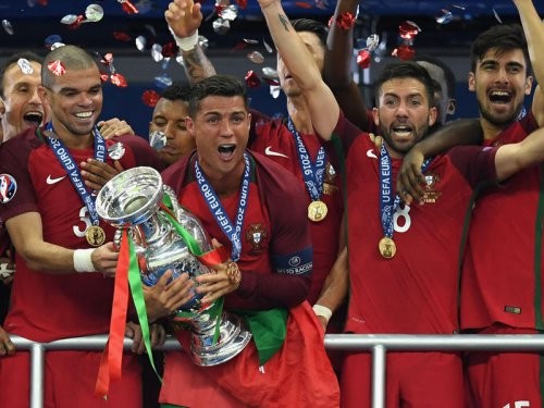 Португалия заработала на Евро-2016 25,5 млн евро