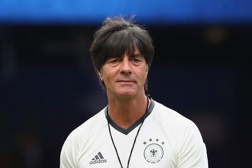 Лев останется у руля сборной Германии
