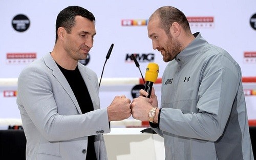Команды Кличко и Фьюри обсудят новую дату боя