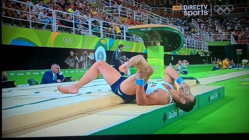 Рио-2016. Французский гимнаст сломал ногу во время прыжка