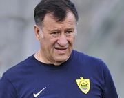 Главный врач сборной Украины продолжит карьеру в Анжи