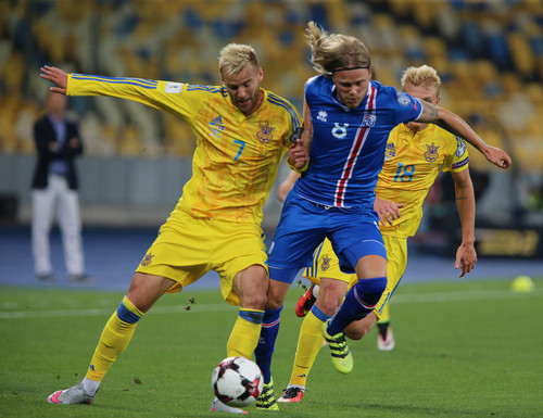 Украина на Олимпийском играет с Исландией вничью