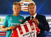 Зинченко прибыл в Эйндховен и провел первую тренировку в ПСВ