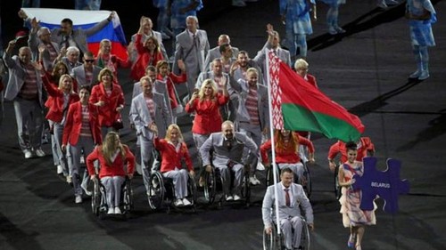 Паралимпиада-2016. Белорусы при открытии пронесли российский флаг