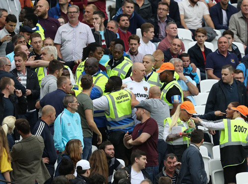 FA расследует беспорядки на стадионе Вест Хэма