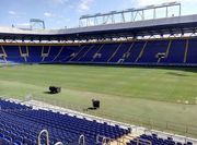 Шахтер ремонтирует газон стадиона Металлист