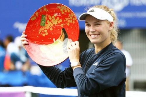 Каролин Возняцки выиграла турнир в Токио