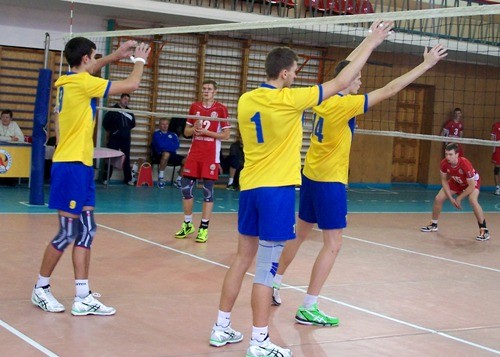 Волевая победа юношеской сборной Украины на старте EEVZA
