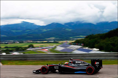 Вандорн станет резервным пилотом McLaren