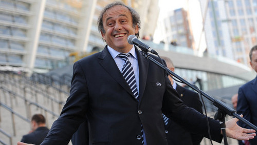 Платини снял свою кандидатуру с выборов президента ФИФА
