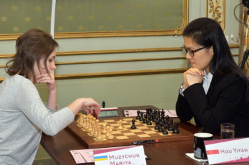 Музычук проиграла Ифань во второй чемпионской партии