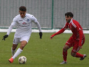 Зимний футбол на Банникова: Олимпик и Волынь играют вничью