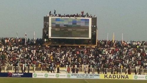 В Нигерии на игру пришли 40 тысяч при вместимости арены в 25