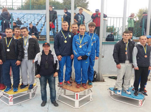 В Кропивницком прошел первый чемпионат Украины по эстафетному бегу