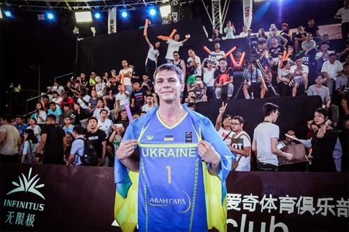 Украинец победил в конкурсе данков на чемпионате мира
