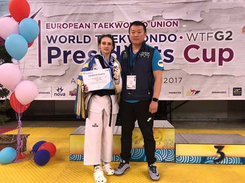 Украинские тхэквондисты завоевали 4 медали на турнире в Афинах