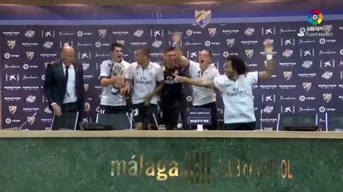 ВИДЕО ДНЯ. Как игроки Реала сорвали пресс-конференцию Зидана
