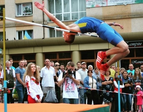 Вадим Кравчук виграв змагання зі стрибків у висоту у Дебрецені