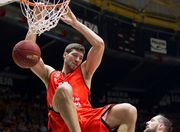 Лига ACB. Валенсия с Кравцовым одолела Барселону и вышла в полуфинал