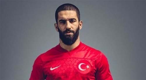 Арда Туран завершил карьеру в сборной Турции