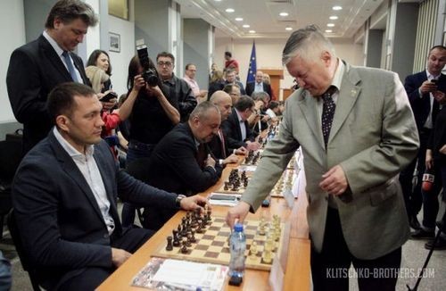 Кубрат Пулев отстоял ничью в шахматном матче с Анатолием Карповым
