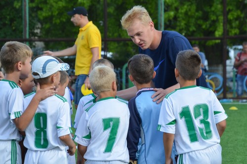 Виктор Коваленко провел мастер-класс с юными херсонскими футболистами