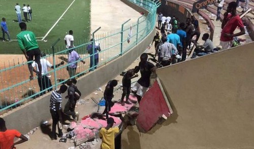Восемь человек погибли в давке на стадионе в Сенегале