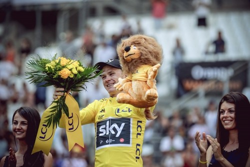 Крис Фрум третий раз подряд выиграл Тур де Франс