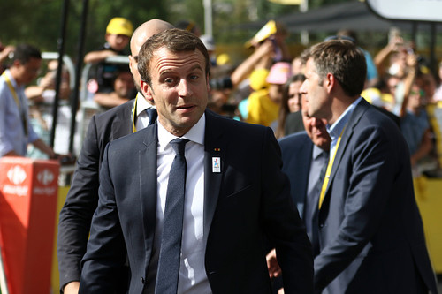 Президент Франции поздравил ПСЖ с покупкой Неймара