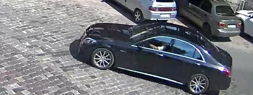 Камери зафіксували Димінського за кермом Mercedes перед ДТП