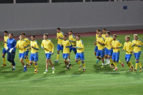 Сборная Украины перенесла тренировку с Металлиста на стадион Гелиоса