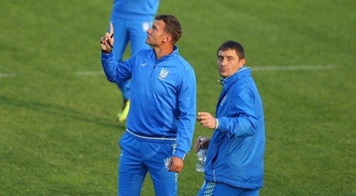 За тренировкой сборной Украины следил неопознанный квадрокоптер