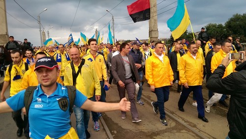 В Харькове прошел марш фанатов перед матчем с турками