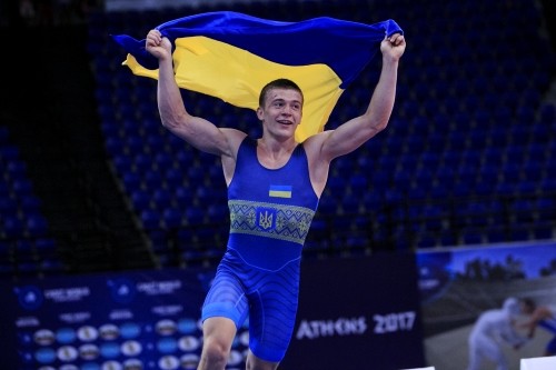 Украинские кадеты завоевали 10 медалей на чемпионате мира по борьбе