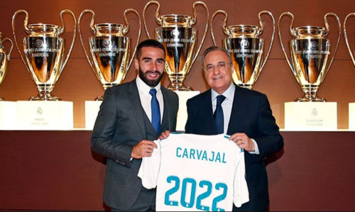 Карвахаль продлил контракт с Реалом