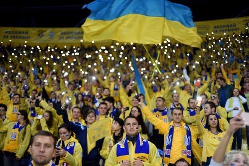 Вірні збірній о поддержке сборной Украины в играх с Косово и Хорватией