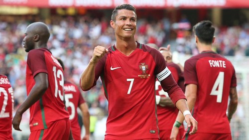 Группа B. Португалия завоевала путевку на ЧМ в матче со Швейцарией