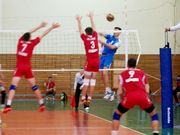 Локомотив становится единоличным лидером