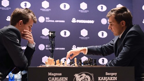 Карлсен обыграл Карякина в 10-й партии