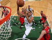 НБА. Финикс снова проиграл, Лэнь набрал 9 очков