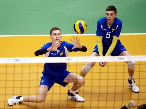 Волейболисты юношеской сборной Украины проиграли три матча из трех